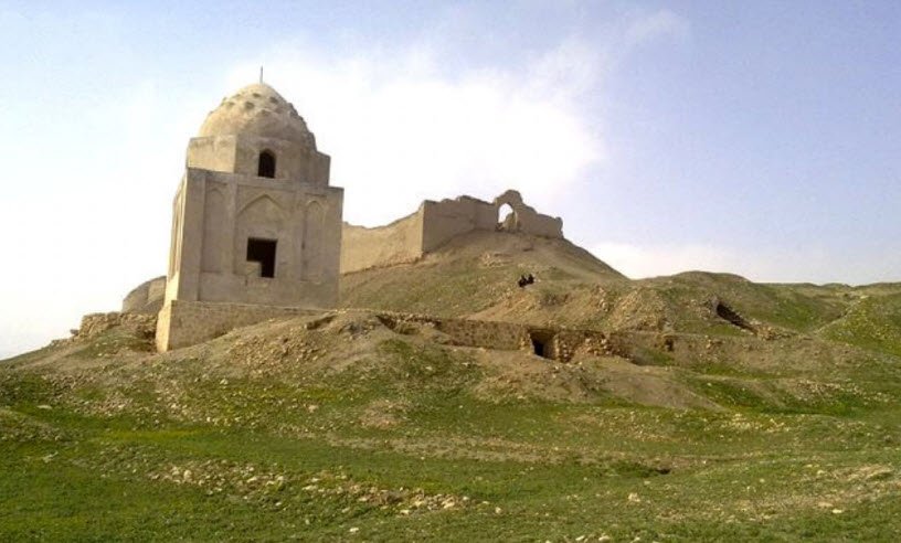 Azhdeha Peykar Castle, Iran